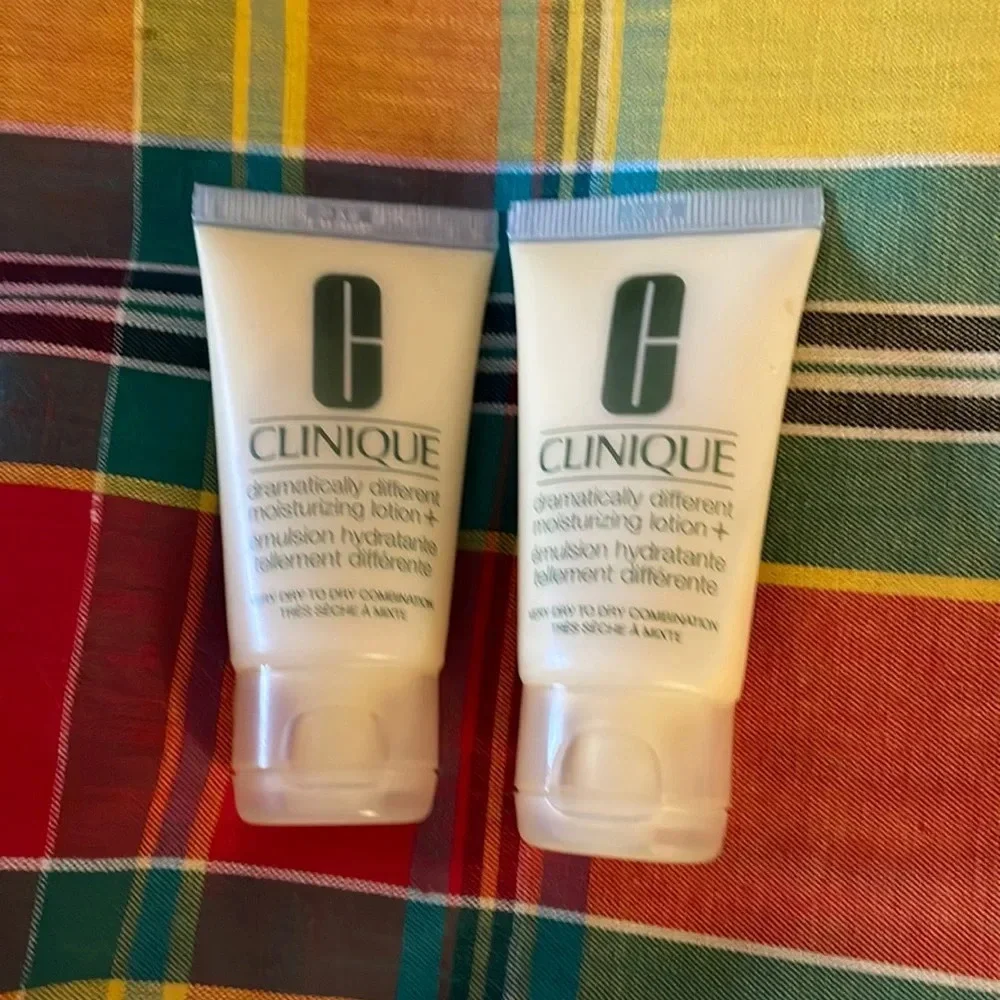 💋Clinique dramatically different moisturizer lotion+💋